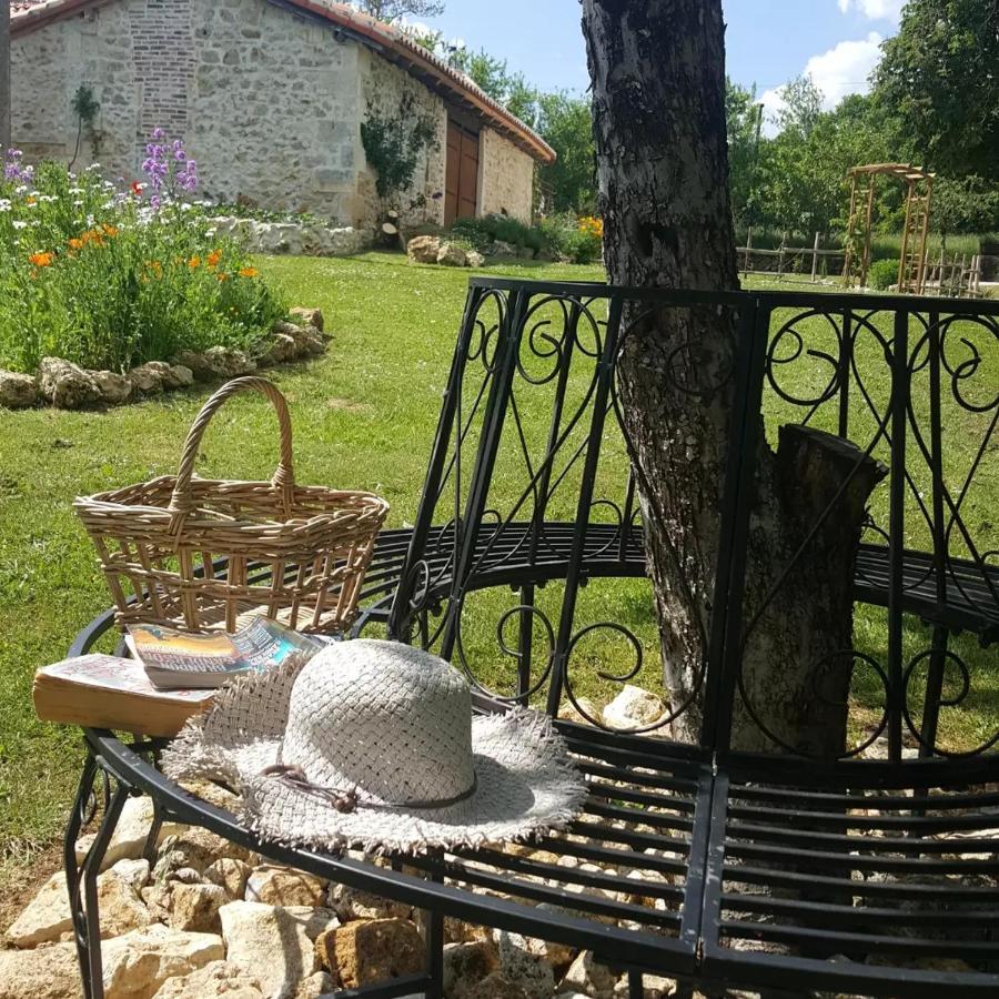 Lpc Dordogne Holidays - Le Petit Coin Lussas-et-Nontronneau Exterior photo