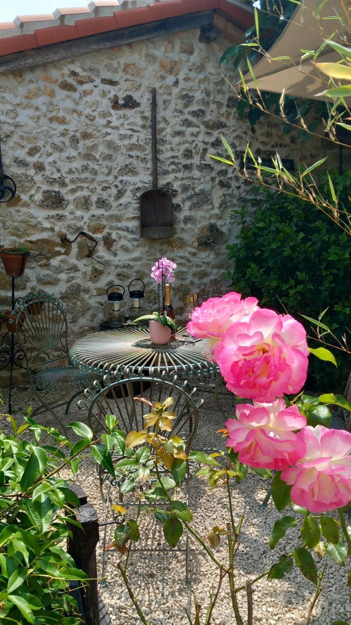 Lpc Dordogne Holidays - Le Petit Coin Lussas-et-Nontronneau Exterior photo
